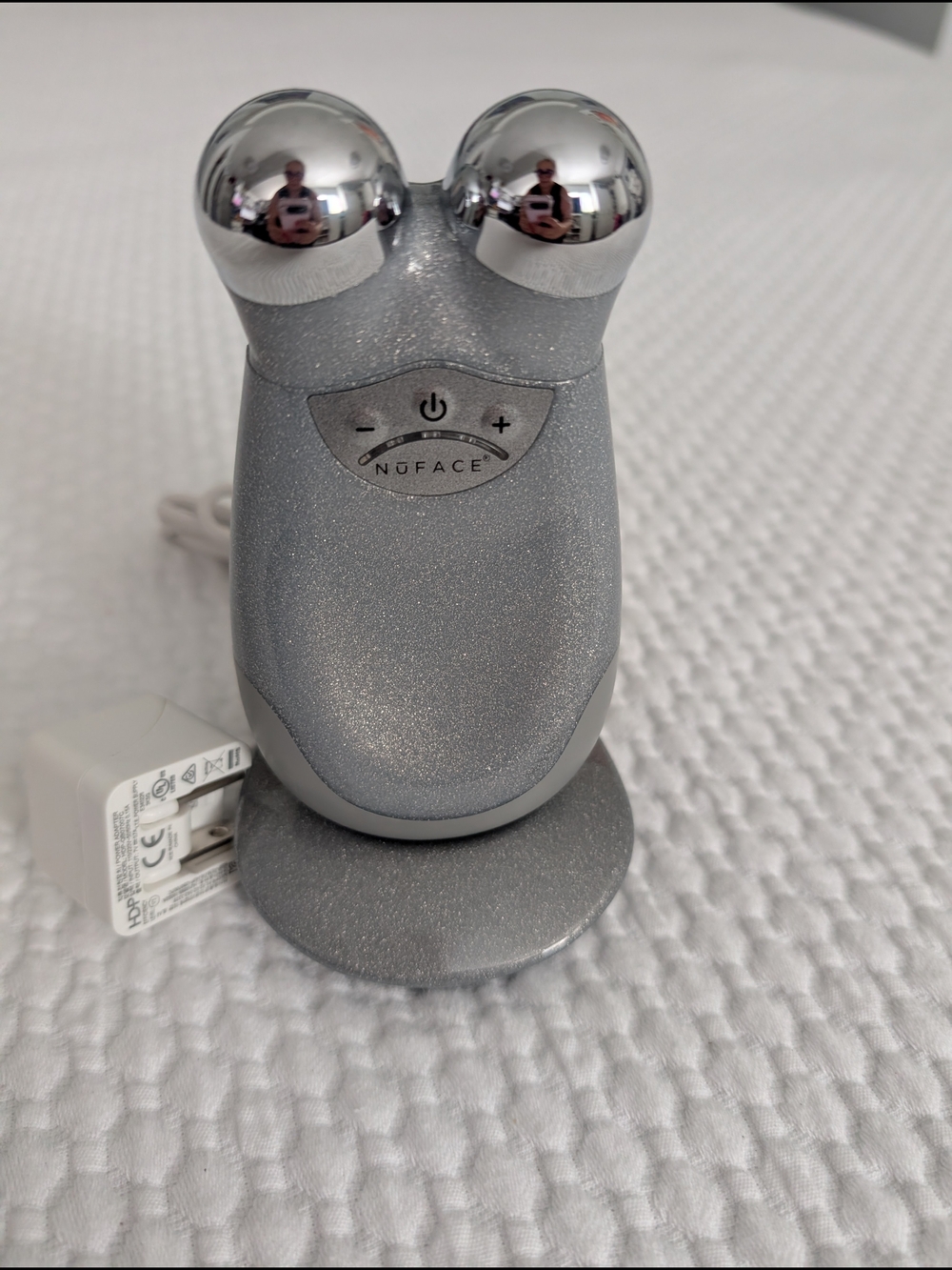 NuFACE Trinity Facial Toning Device — Silver